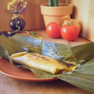 Tamal pollo con mole